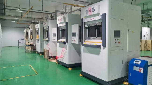 玻纤热压成型机厂家--手机后盖计划